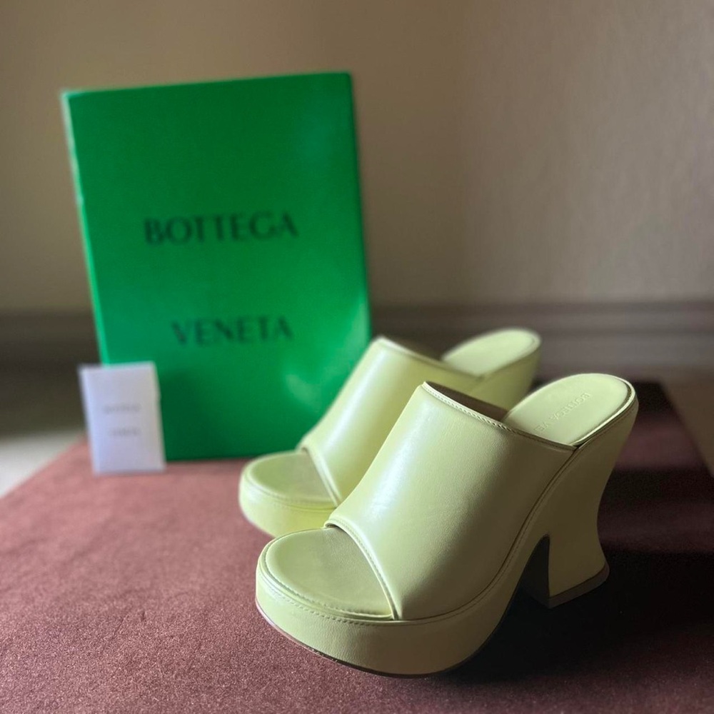 Bottega Veneta Green Stack Wedge Sandals